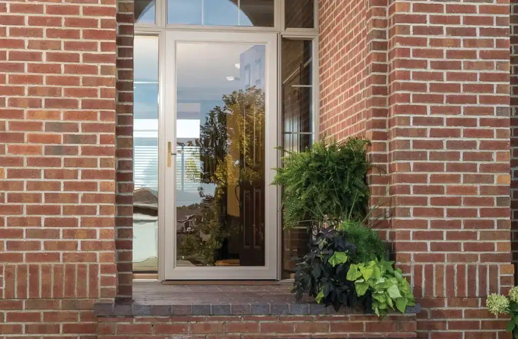 stormdoors fullview hero 2200x1440 1